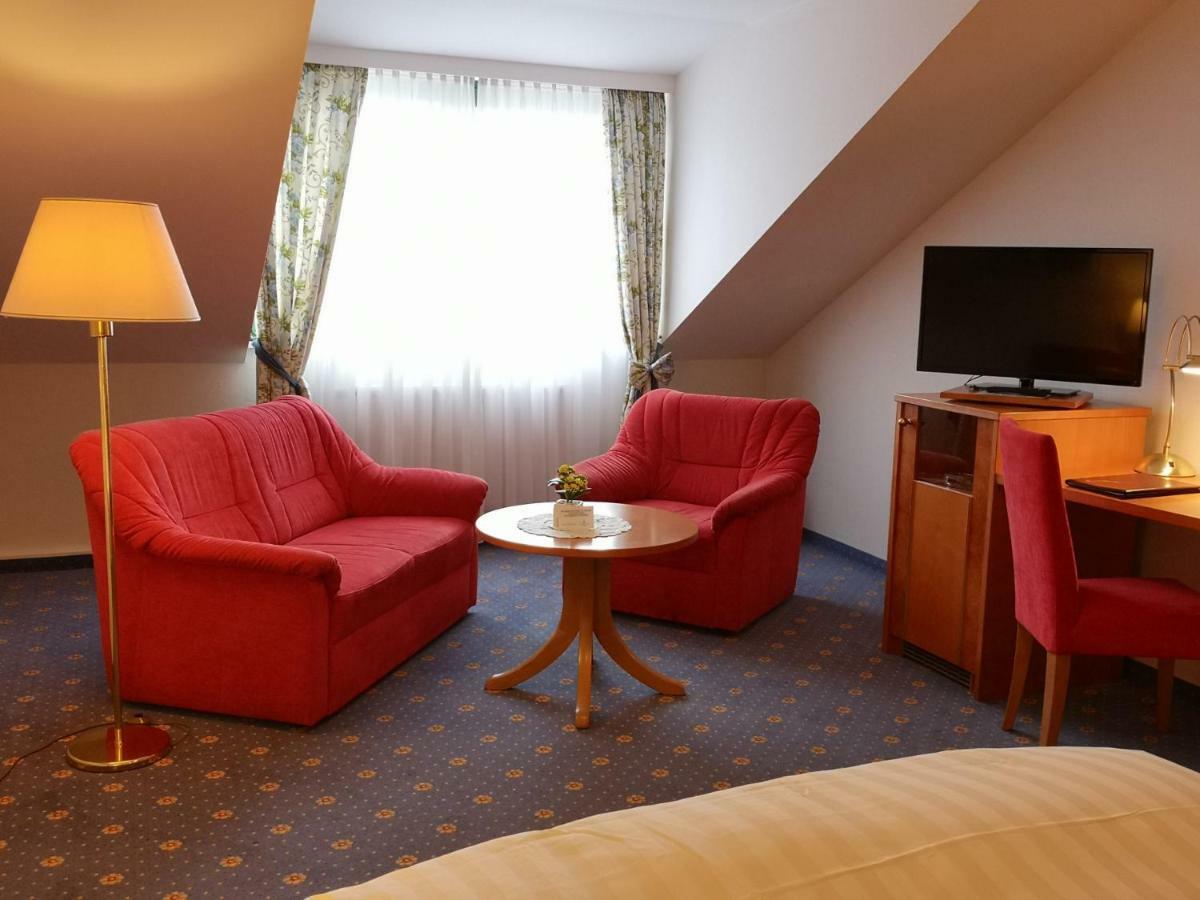 Hotel Ott บาดโครซิงเงน ภายนอก รูปภาพ