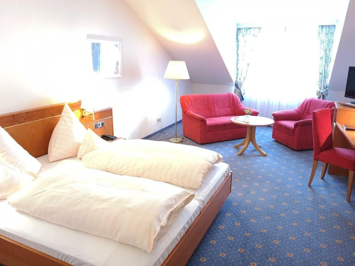 Hotel Ott บาดโครซิงเงน ภายนอก รูปภาพ